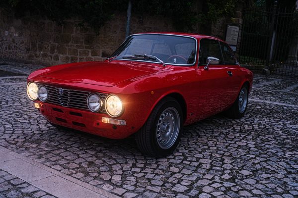 Alfa Romeo GTV 2000 1972 - immagine 2