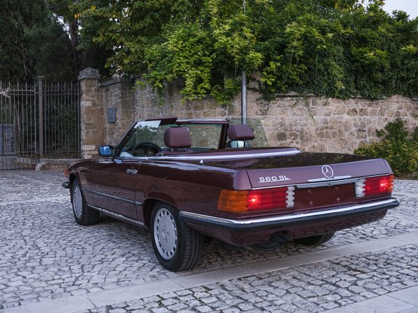 Mercedes 560 SL Burgundy/Burgundy - immagine 7