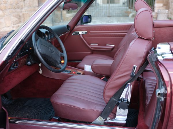 Mercedes 560 SL Burgundy/Burgundy - immagine 11